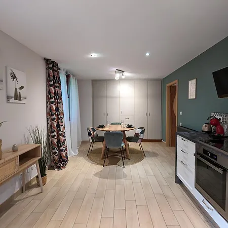 Aux Fleurs Des Champs - Avec Terrasse, Parking Et Piscine *