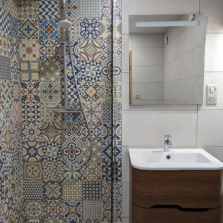 Aux Fleurs Des Champs - Avec Terrasse, Parking Et Piscine *